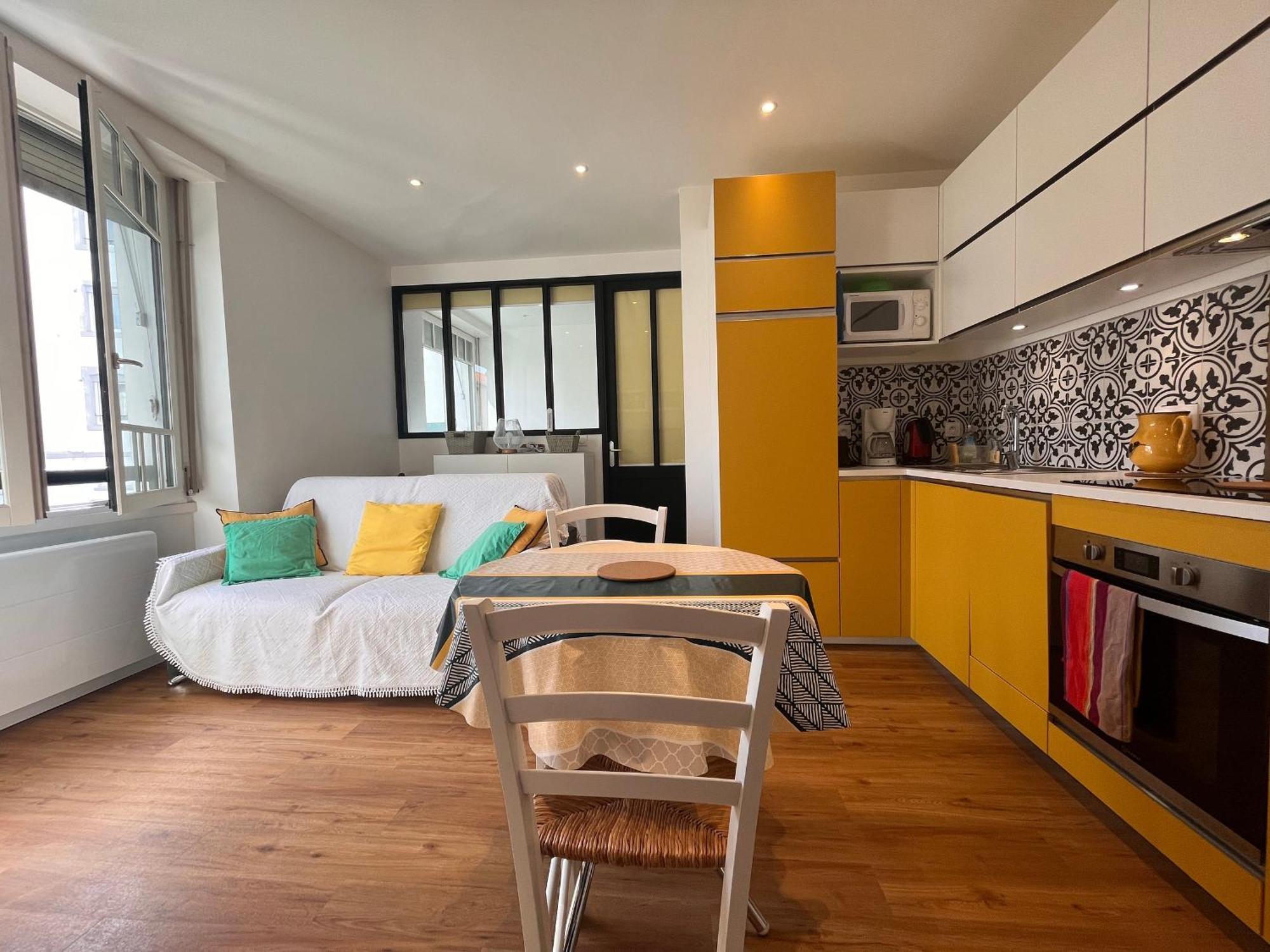 Appartement Lumineux 1 Chambre Au Coeur De Saint-Jean-De-Luz, Proche Plage Et Halles - Fr-1-239-890 エクステリア 写真