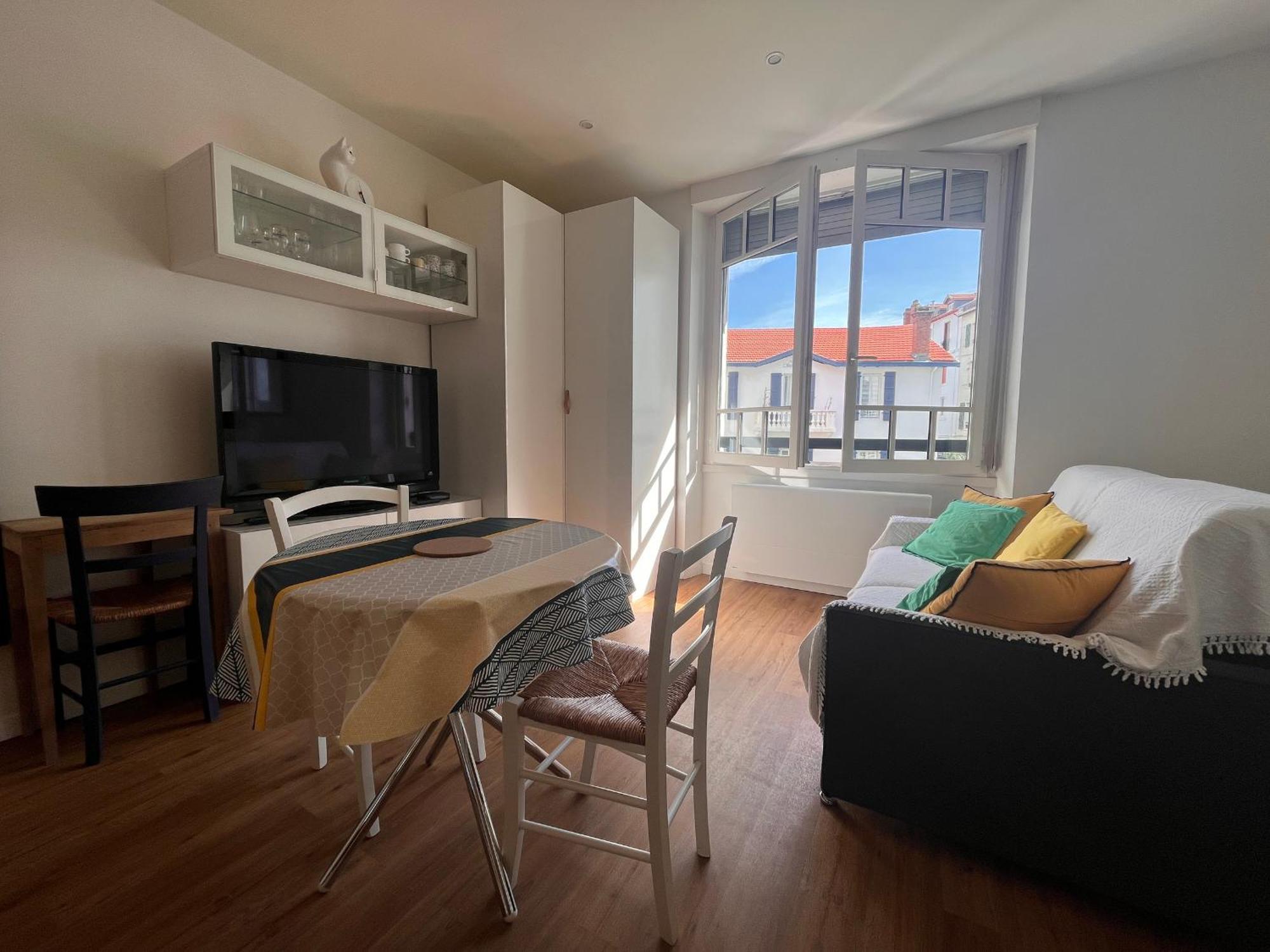 Appartement Lumineux 1 Chambre Au Coeur De Saint-Jean-De-Luz, Proche Plage Et Halles - Fr-1-239-890 エクステリア 写真