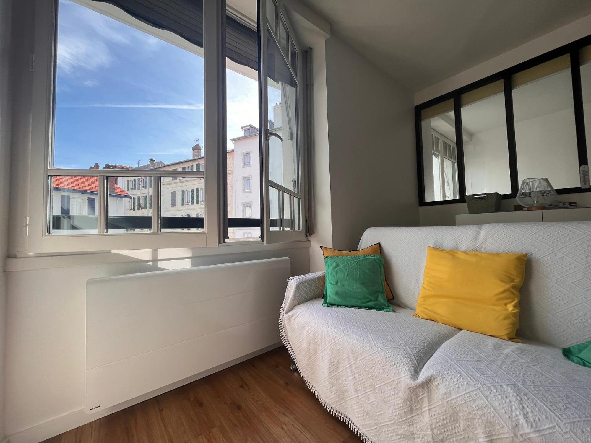Appartement Lumineux 1 Chambre Au Coeur De Saint-Jean-De-Luz, Proche Plage Et Halles - Fr-1-239-890 エクステリア 写真