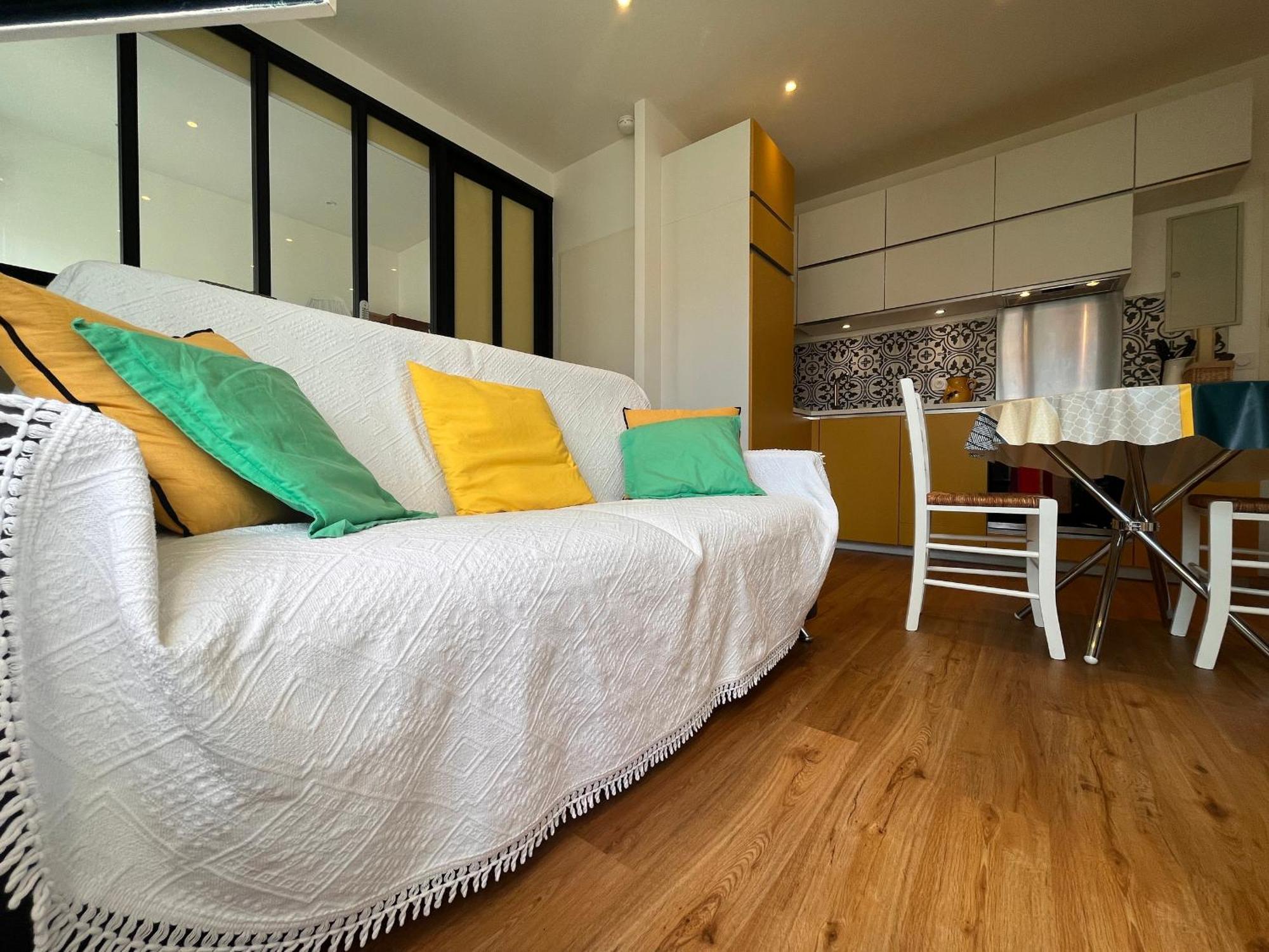 Appartement Lumineux 1 Chambre Au Coeur De Saint-Jean-De-Luz, Proche Plage Et Halles - Fr-1-239-890 エクステリア 写真